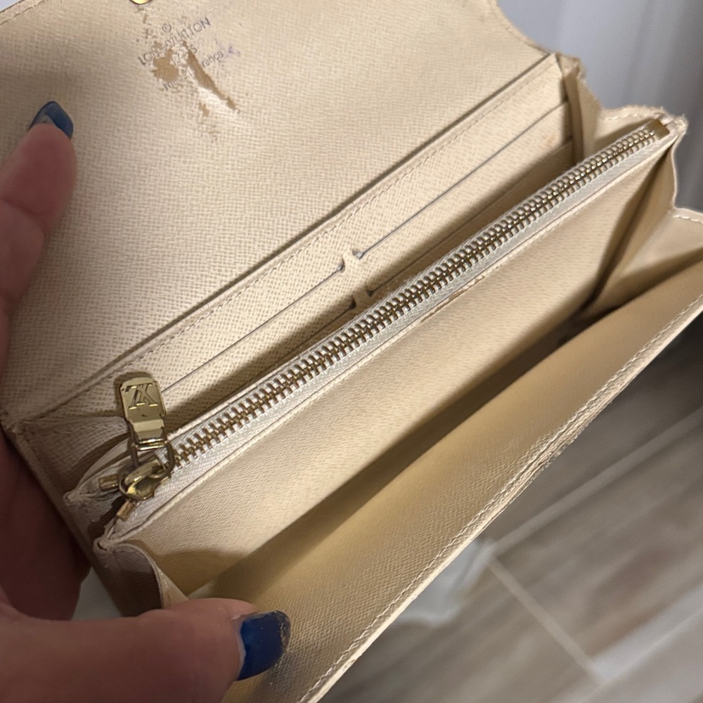 Louis Vuitton Damier azure wallet and dust bag has call outs - Picture 3 of 16